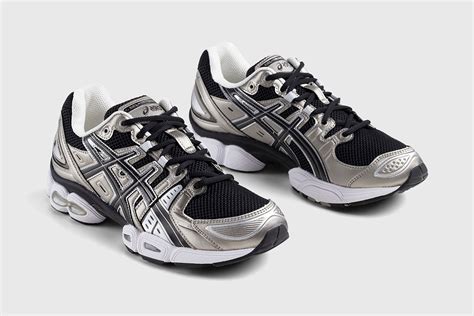 latest asics running shoes 2022.